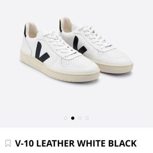 VEJA V10 white sneakers BNW